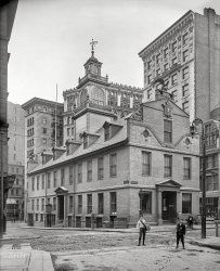 Boston, Massachusetts, circa 1906. "Old State House from Washington Street." 8x10 inch dry plate glass negative, Detroit Publishing Company. View full size.
