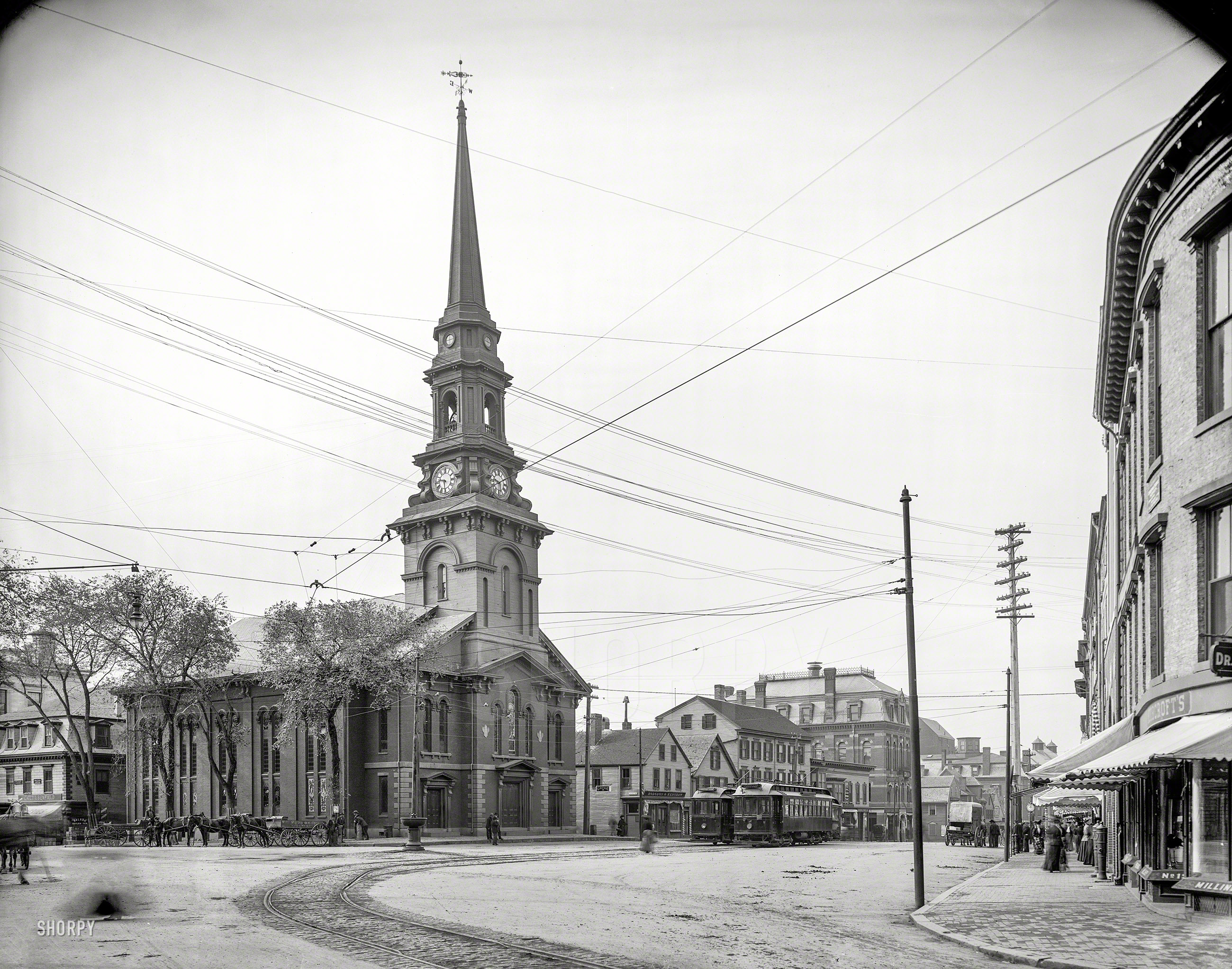1907. "North Church and Congress Streets, Portsmouth, New Hampshire." 8x10 inch dry plate glass negative, Detroit Publishing Company. View full size.