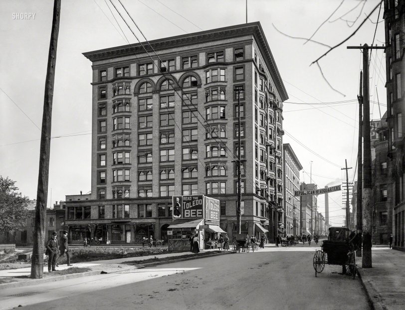 Toledo, Ohio, circa 1900. "Spitzer Building, Madison Avenue and Huron Street." 8x10 inch glass negative, Detroit Publishing Company. View full size.
