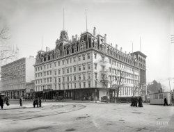 Circa 1900. "Ebbitt House, Washington, D.C." The hotel, at 14th and F Streets NW before being torn down in 1925, lives on in the name of the Old Ebbitt Grill a block away. 8x10 inch glass negative by William Henry Jackson. View full size.
