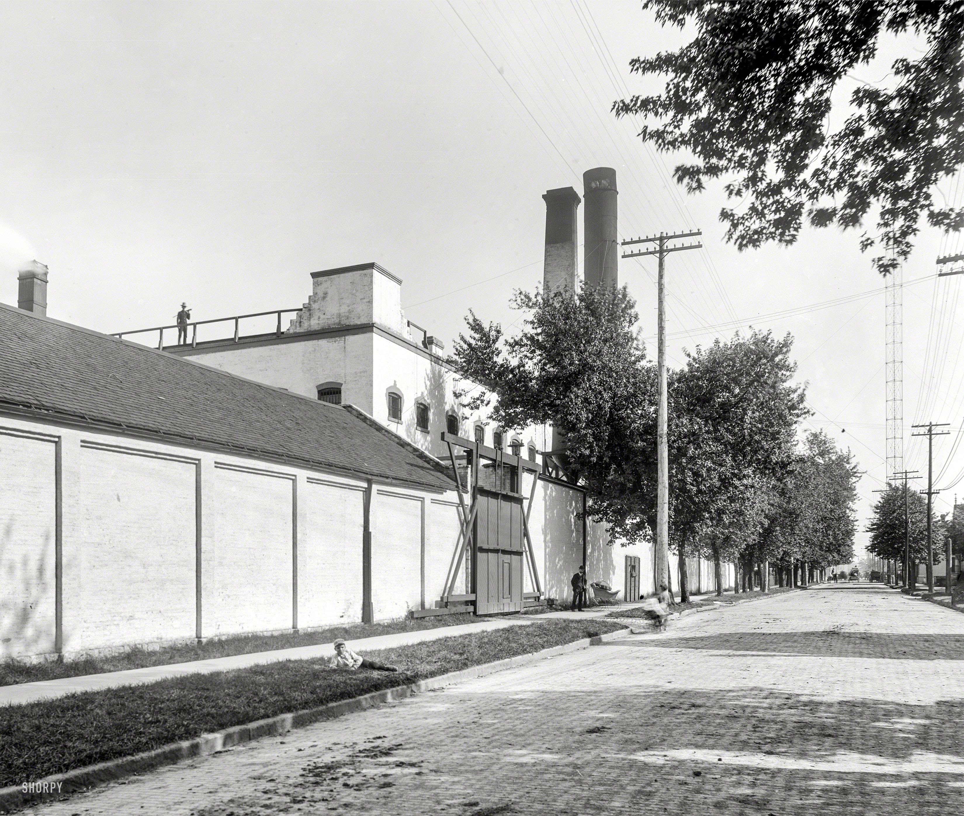 Detroit circa 1910. "House of Correction." With everyone in place for the big jailbreak. 8x10 glass negative, Detroit Publishing Company. View full size.