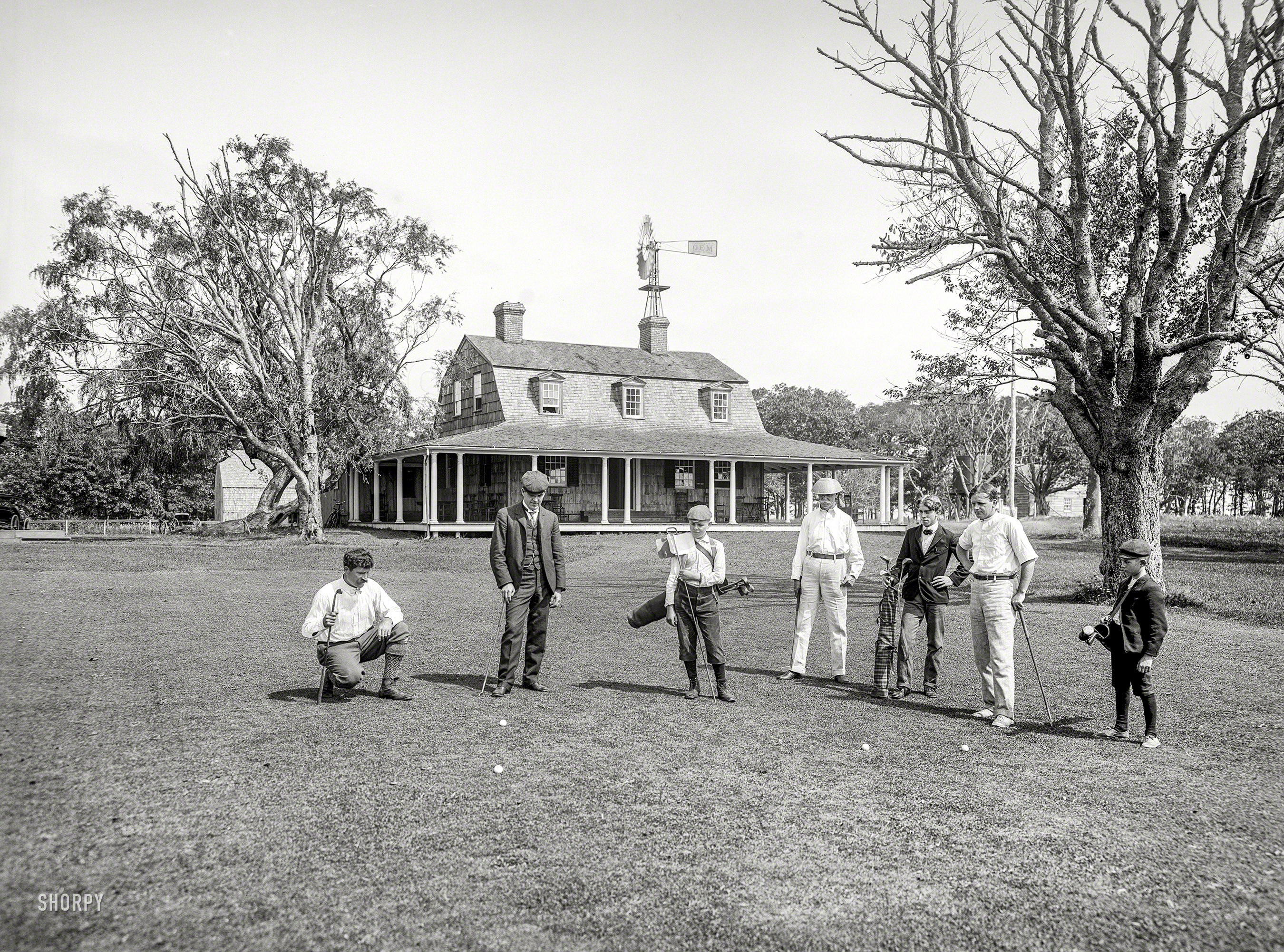 Shelter Island, New York, circa 1904. "Manhanset House, at the golf links." 8x10 inch dry plate glass negative, Detroit Publishing Company. View full size.