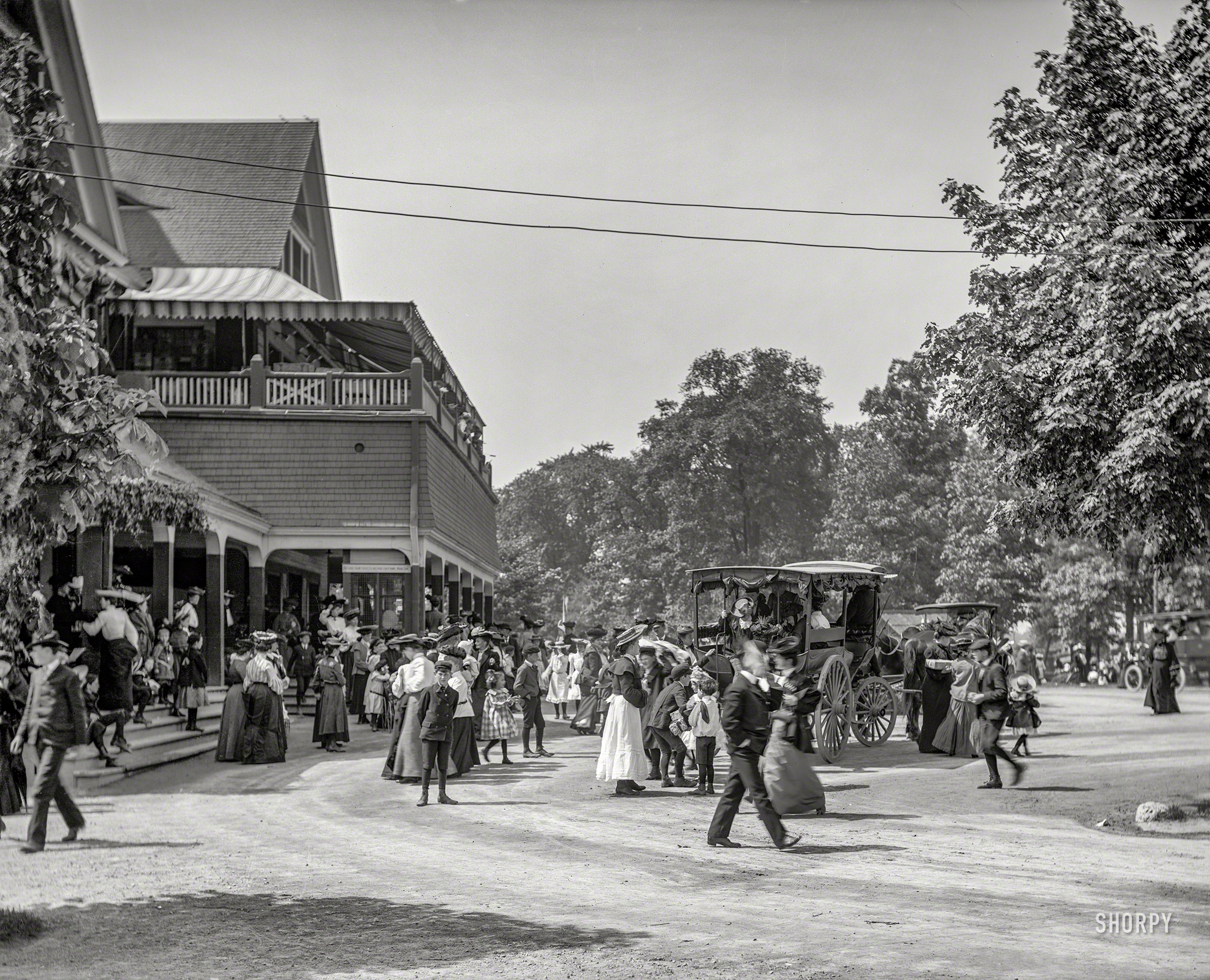 Detroit, Michigan, circa 1908. "Crowd at Belle Isle Park casino." 8x10 inch dry plate glass negative, Detroit Publishing Company. View full size.