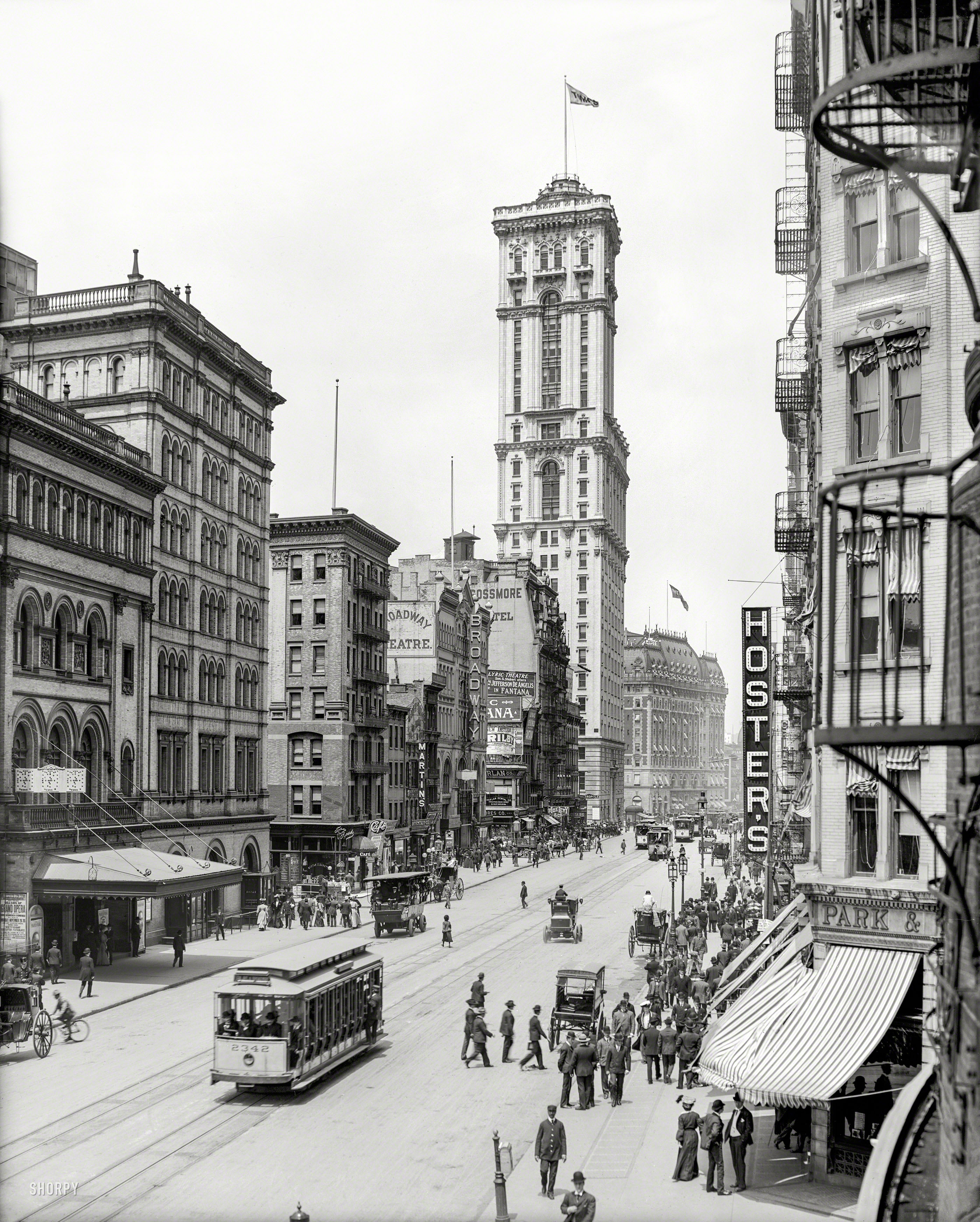 New York circa 1905. "Broadway and Times Building (1 Times Square)." 8x10 inch dry plate glass negative, Detroit Publishing Company. View full size.