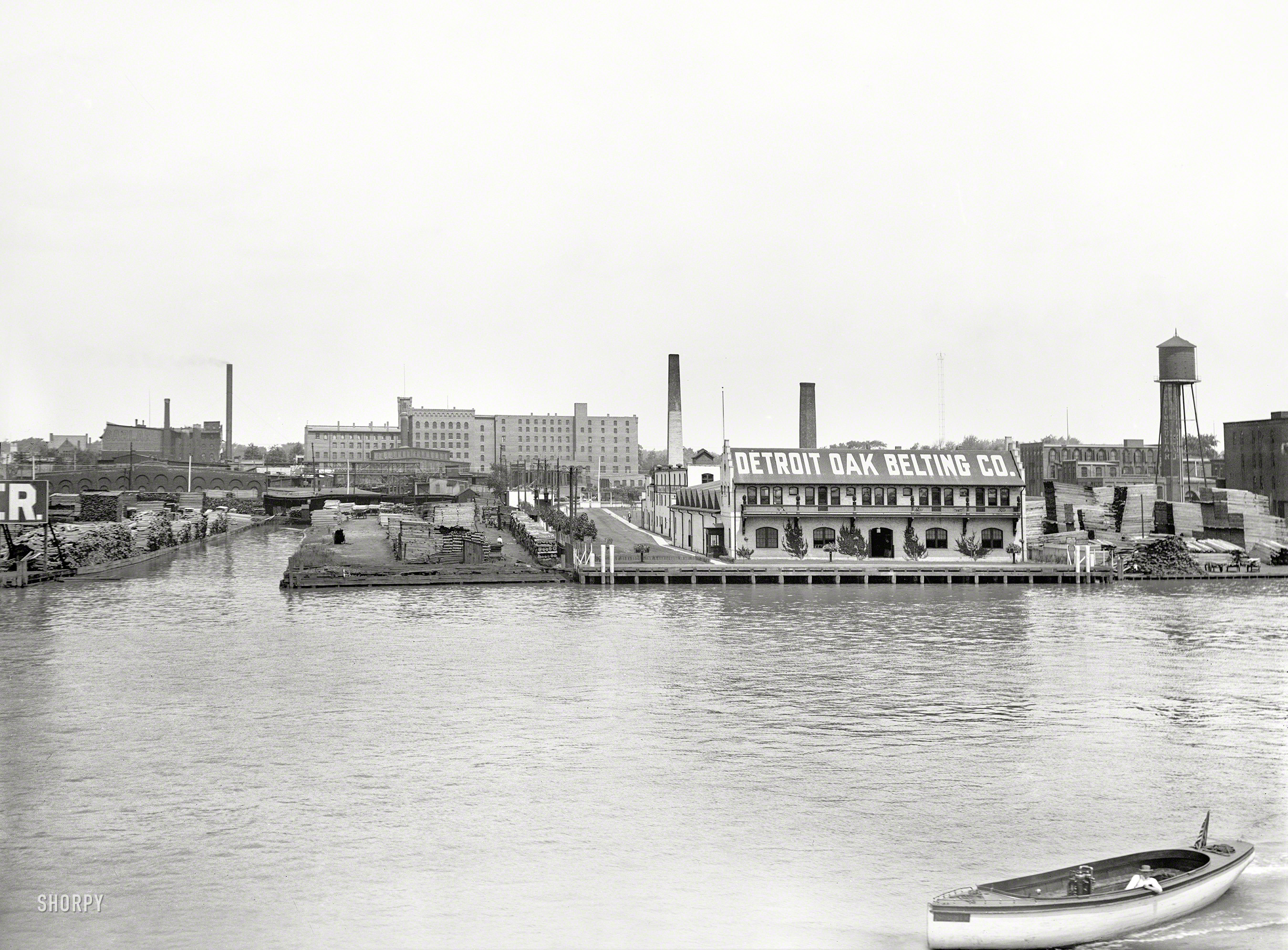 The Detroit River circa 1906. "Detroit Oak Belting Co. and Michigan Stove Works." 8x10 inch dry plate glass negative, Detroit Publishing Company. View full size.