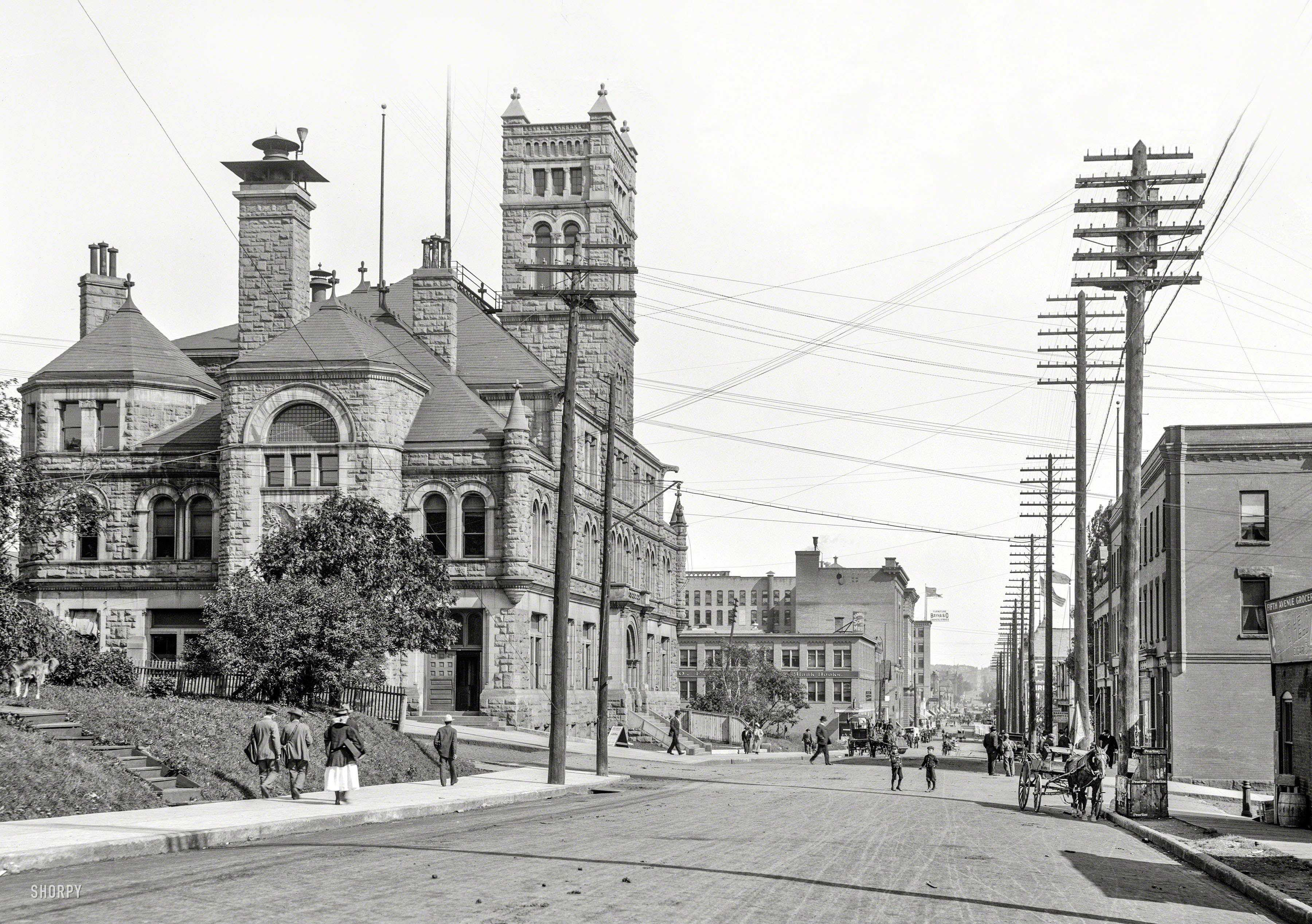 Circa 1910. "Post office and First Street, Duluth, Minnesota." Continuing our visit to the Gopher State. 8x10 glass negative, Detroit Publishing Co. View full size.