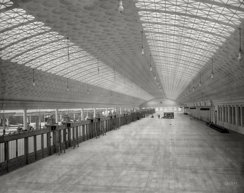 Ghost Concourse: 1910