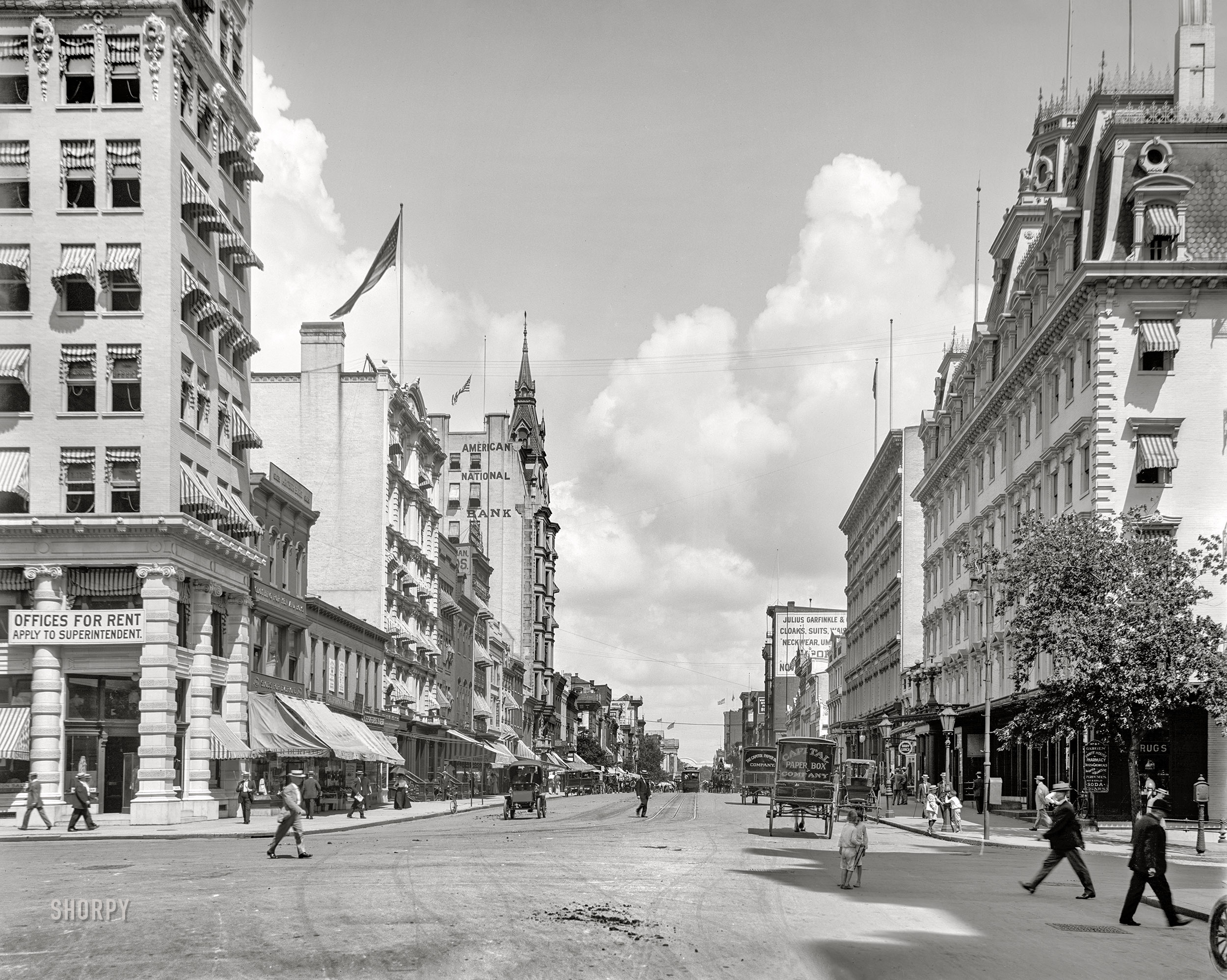 Washington, D.C., circa 1908. "F Street N.W. from Treasury Dept." At right, the Ebbitt House hotel at F and 14th. 8x10 inch glass negative, Detroit Publishing Company. View full size.
