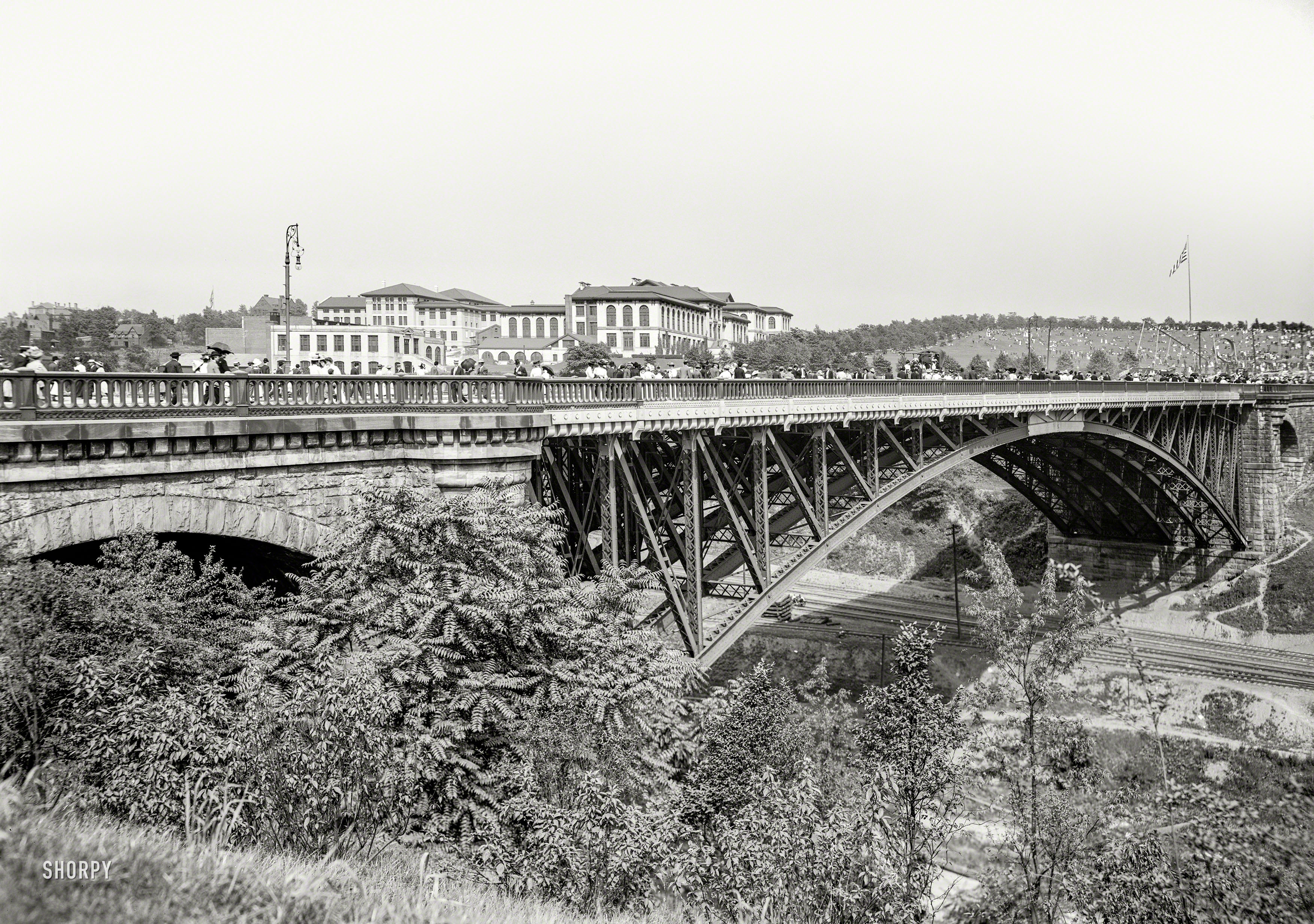 Pittsburgh circa 1910. "Schenley Park Bridge and the 'Tick' (Carnegie-Mellon University)." A continuation of this image. Note loop-the-loop in the park at right. 8x10 inch dry plate glass negative. View full size.