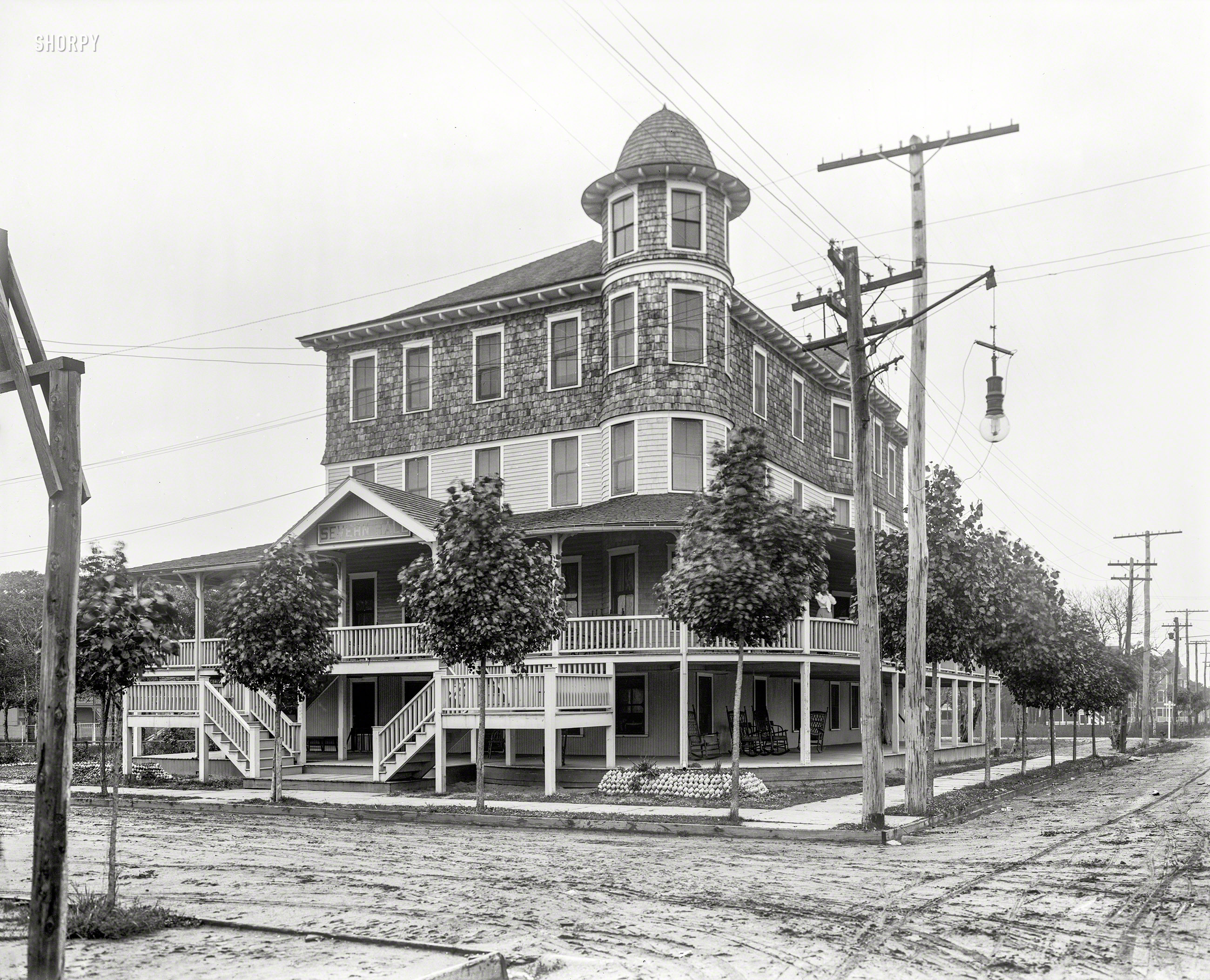Circa 1907. "Severn Hall." A hotel in Wildwood, New Jersey. 8x10 inch dry plate glass negative, Detroit Publishing Company. View full size.
