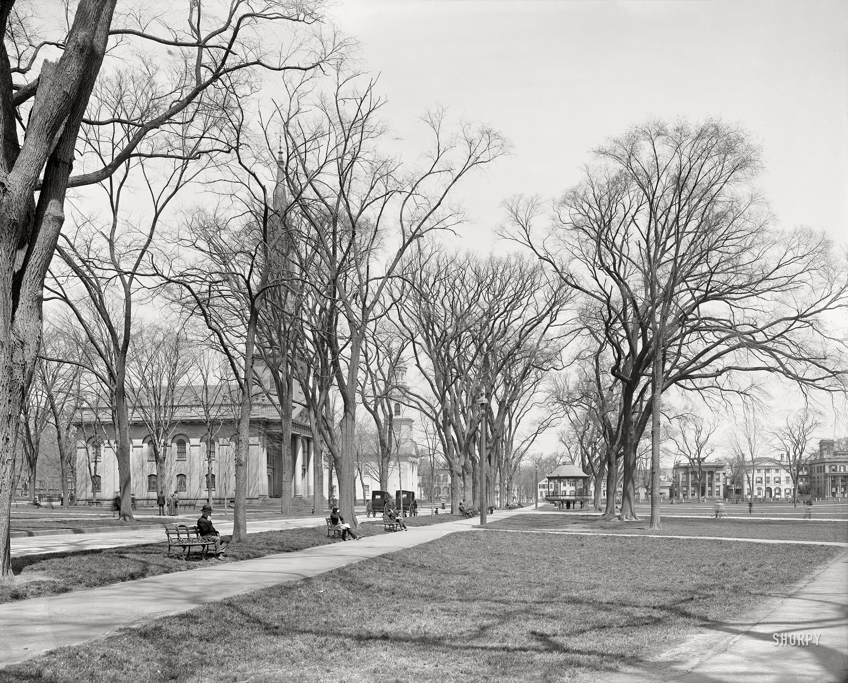 New Haven, Connecticut, circa 1900. "Temple Street and churches on the Green." 8x10 inch dry plate glass negative, Detroit Photographic Company. View full size.
