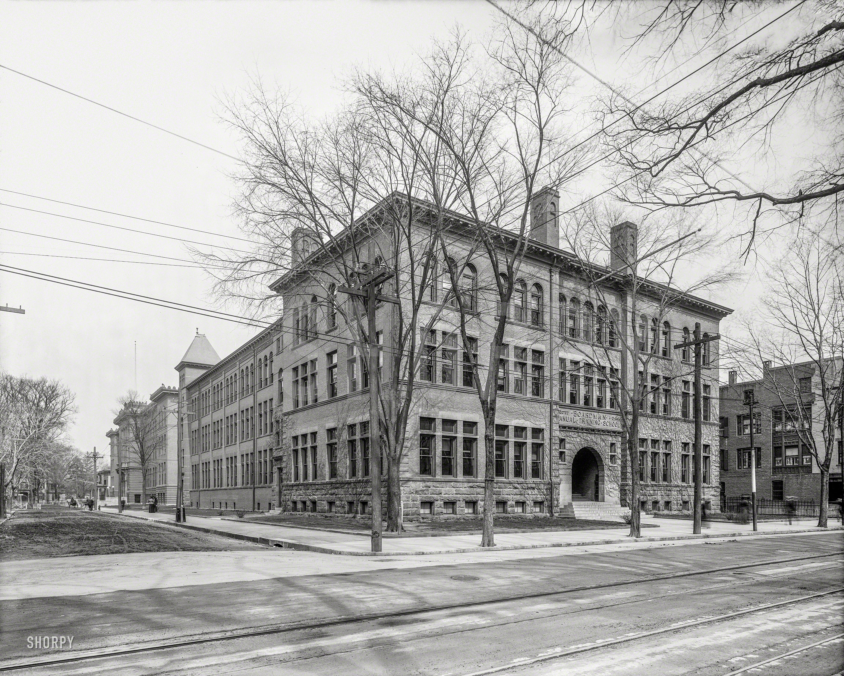 Circa 1900. "Boardman Manual Training School, New Haven, Connecticut." 8x10 inch dry plate glass negative, Detroit Photographic Company. View full size.