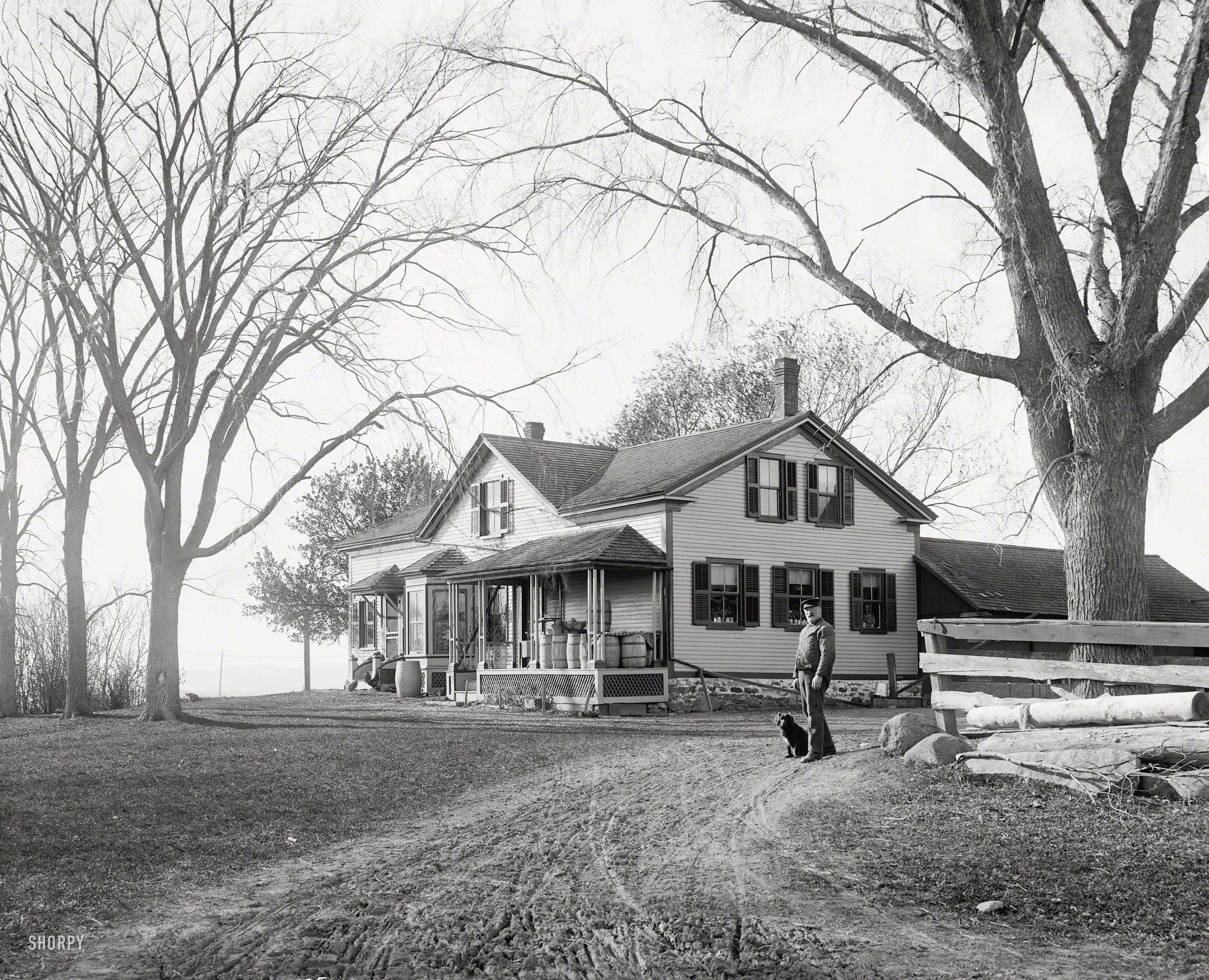 Circa 1904. "The Churchill house." No location given, but neighboring images in this sequence were taken in Vermont. 8x10 inch glass negative. View full size.
