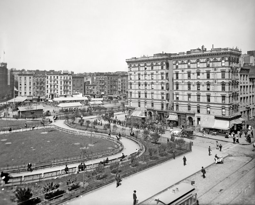 1903. "Seward Park, New York, N.Y." A continuation of the image from our previous  post. 8x10 inch dry plate glass negative, Detroit Photographic Company. View full size.
