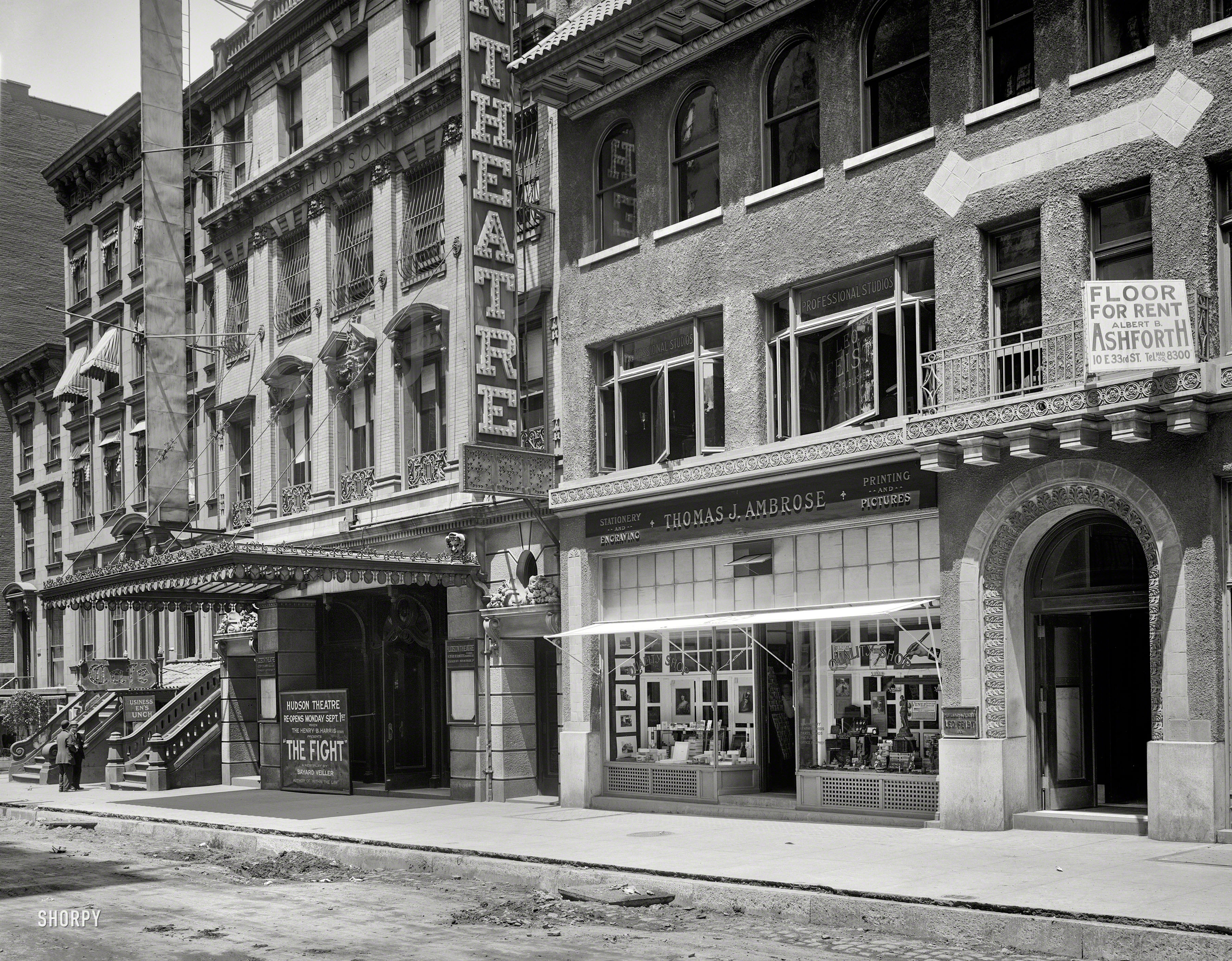 New York, 1913. "Quality Shop and Hudson Theatre." Where the audience for Bayard Veiller's drama The Fight included a grand jury probing charges that the play was "indecent and a public nuisance." 8x10 glass negative. View full size.