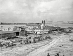 Circa 1905. "Ohio River levee at Louisville, Kentucky." Note the "U.S. Life Saving Station." 8x10 inch glass negative, Detroit Publishing Company. View full size.