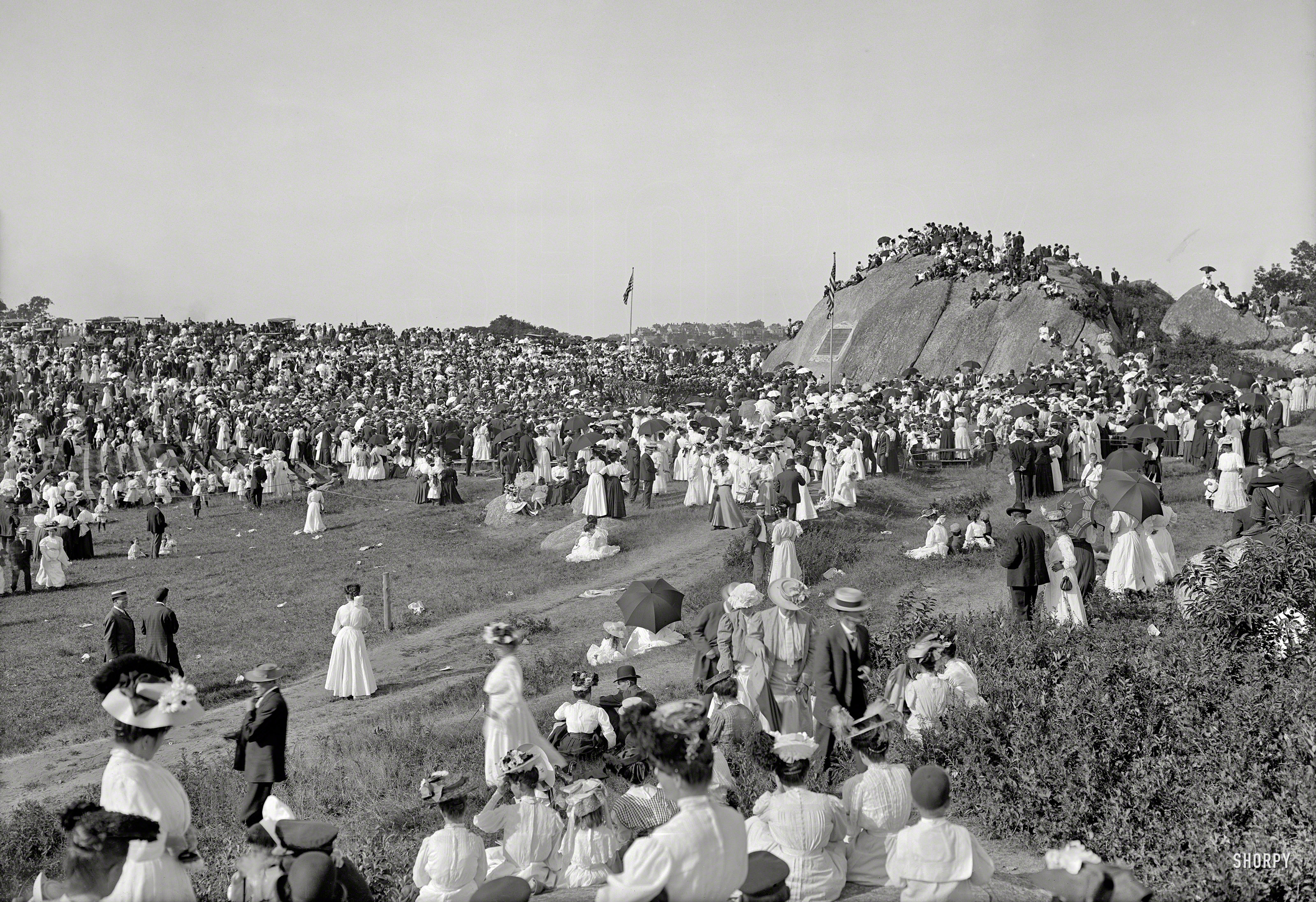 1907. "Unveiling tablet commemorating first settlement of Massachusetts Bay Colony. Stage Fort Park, Gloucester." 8x10 glass negative. View full size.