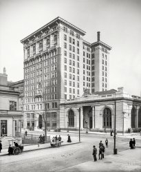 Detroit, 1907. "Penobscot Building and State Savings Bank, Fort and Shelby Streets." 8x10 inch glass negative, Detroit Publishing Company. View full size.