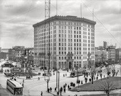 Detroit, 1908. "Cadillac Square, Soldiers' and Sailors' Monument and Hotel Pontchartrain from City Hall." Also the lower section of one of the city's famous "moonlight tower" arc lamps. And: Someone stop that hat! 8x10 inch glass negative, Detroit Publishing Company. View full size.