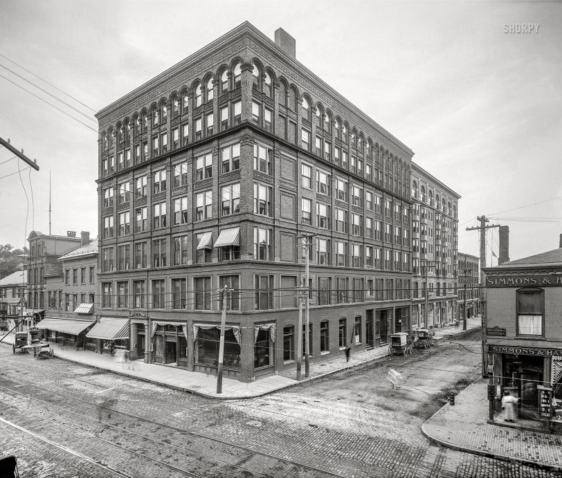 Square Hotel: 1910