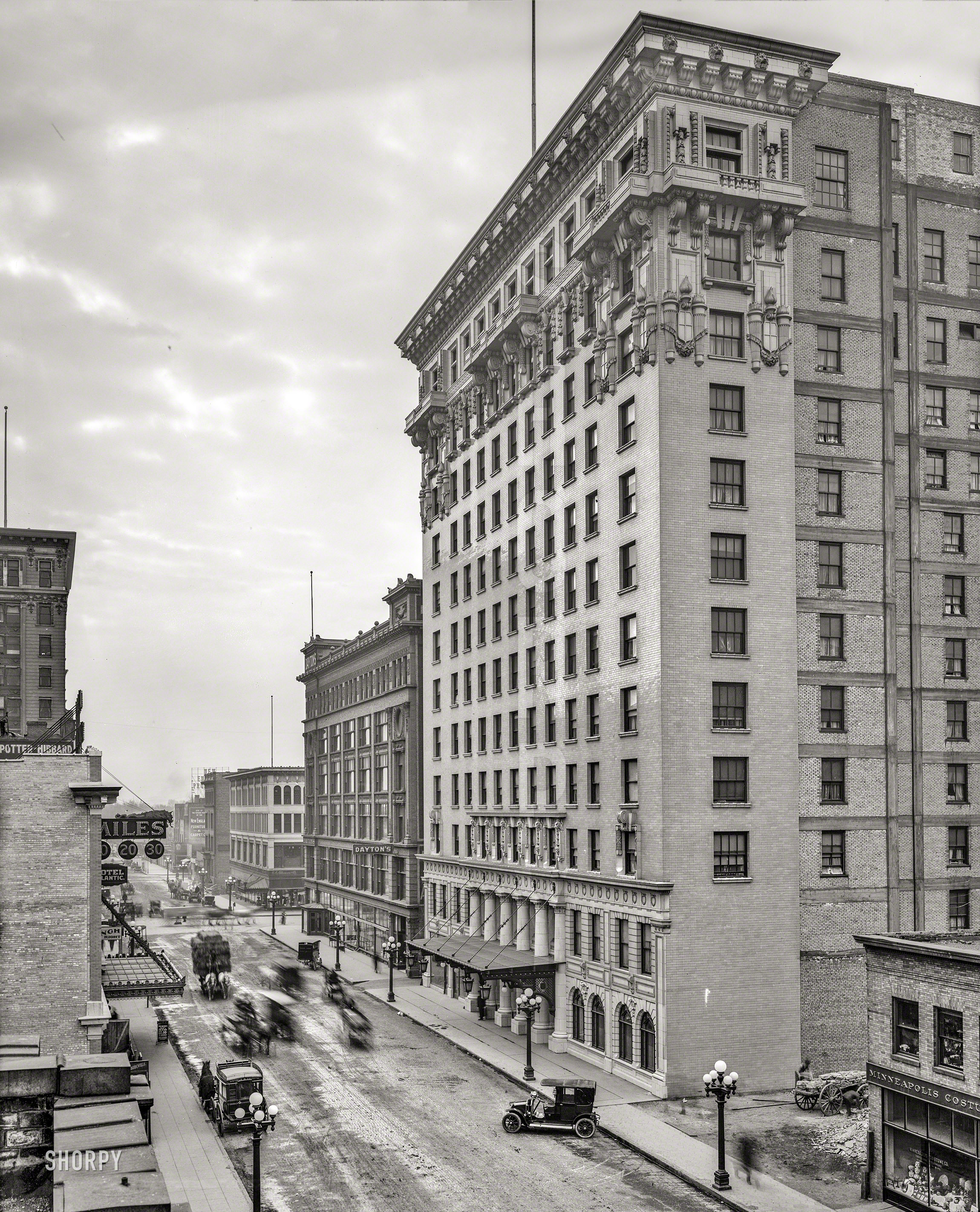 Minneapolis circa 1910. "Hotel Radisson and Seventh Street." The start of today's multinational lodging conglomerate, named after the 17th-century French explorer Pierre-Esprit Radisson. 8x10 inch dry plate glass negative. View full size.