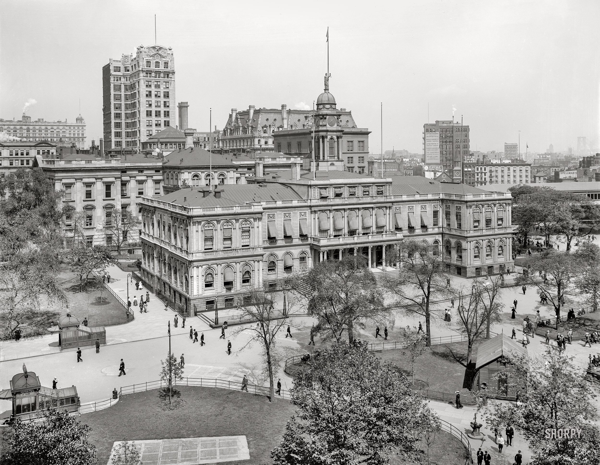 Manhattan circa 1910. "Park Place (City Hall Park) and New York City Hall." 8x10 inch dry plate glass negative, Detroit Publishing Company. View full size.