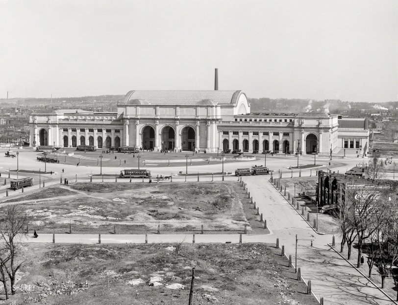 Circa 1908. "New Pennsylvania [Union] Station, Washington, D.C." 8x10 inch dry plate glass negative, Detroit Publishing Company. View full size.