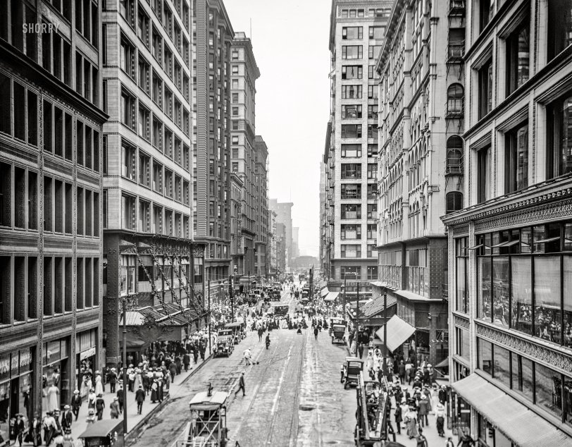 Chicago circa 1910. "Madison Street west from Wabash Avenue." 8x10 inch dry plate glass negative, Detroit Publishing Company. View full size.
