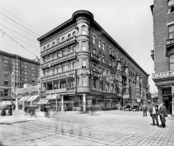 Schlitz Hotel: 1910