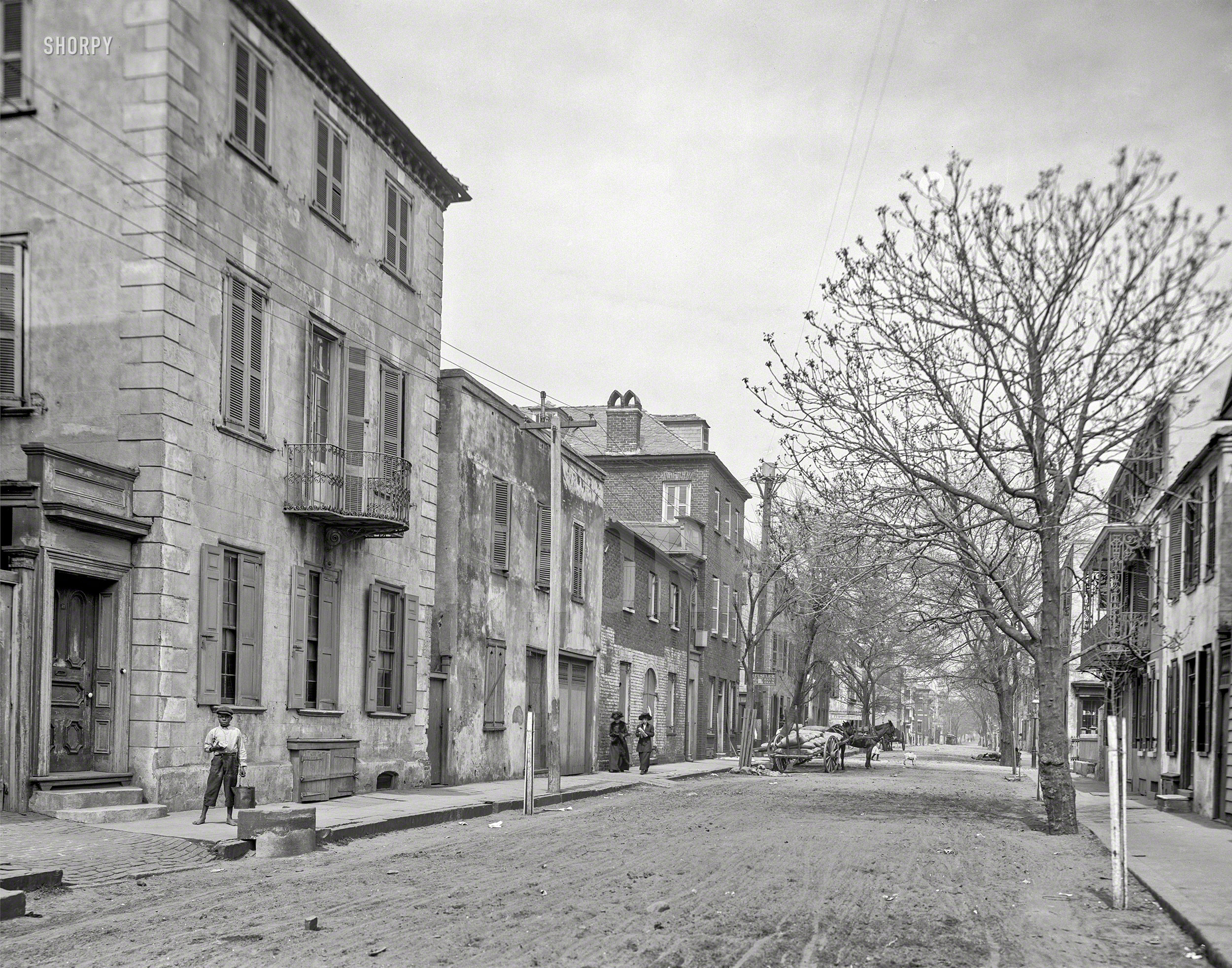 South Carolina circa 1906. "Old Charleston. Church Street just below Tradd Street showing Col. Robert Brewton's house -- No. 71 Church Street at left with piazza." 8x10 inch dry plate glass negative, Detroit Publishing Company. View full size.