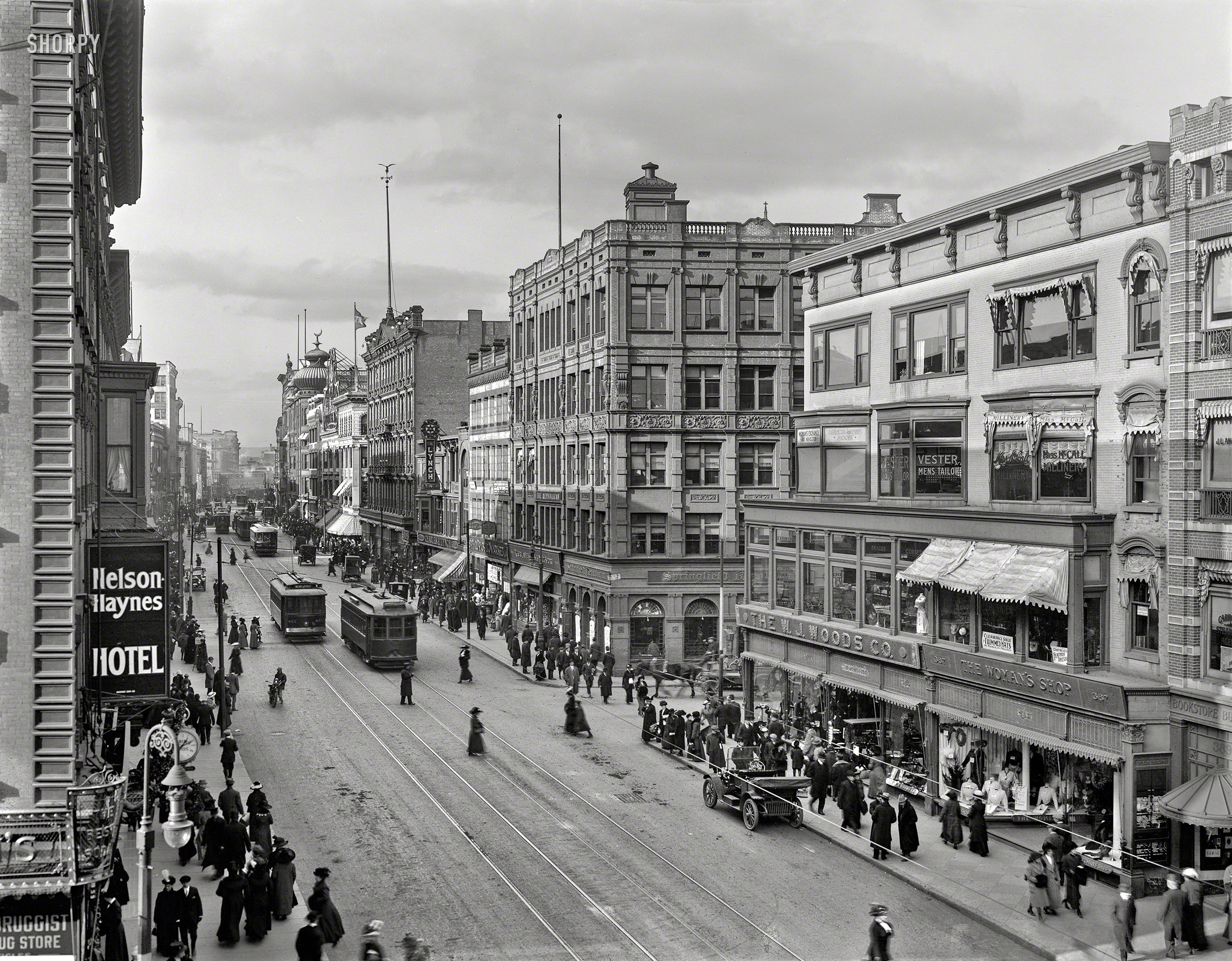 Circa 1910. "Main Street -- Springfield, Massachusetts." Back when people actually had to go outdoors and walk around. 8x10 inch glass negative. View full size.