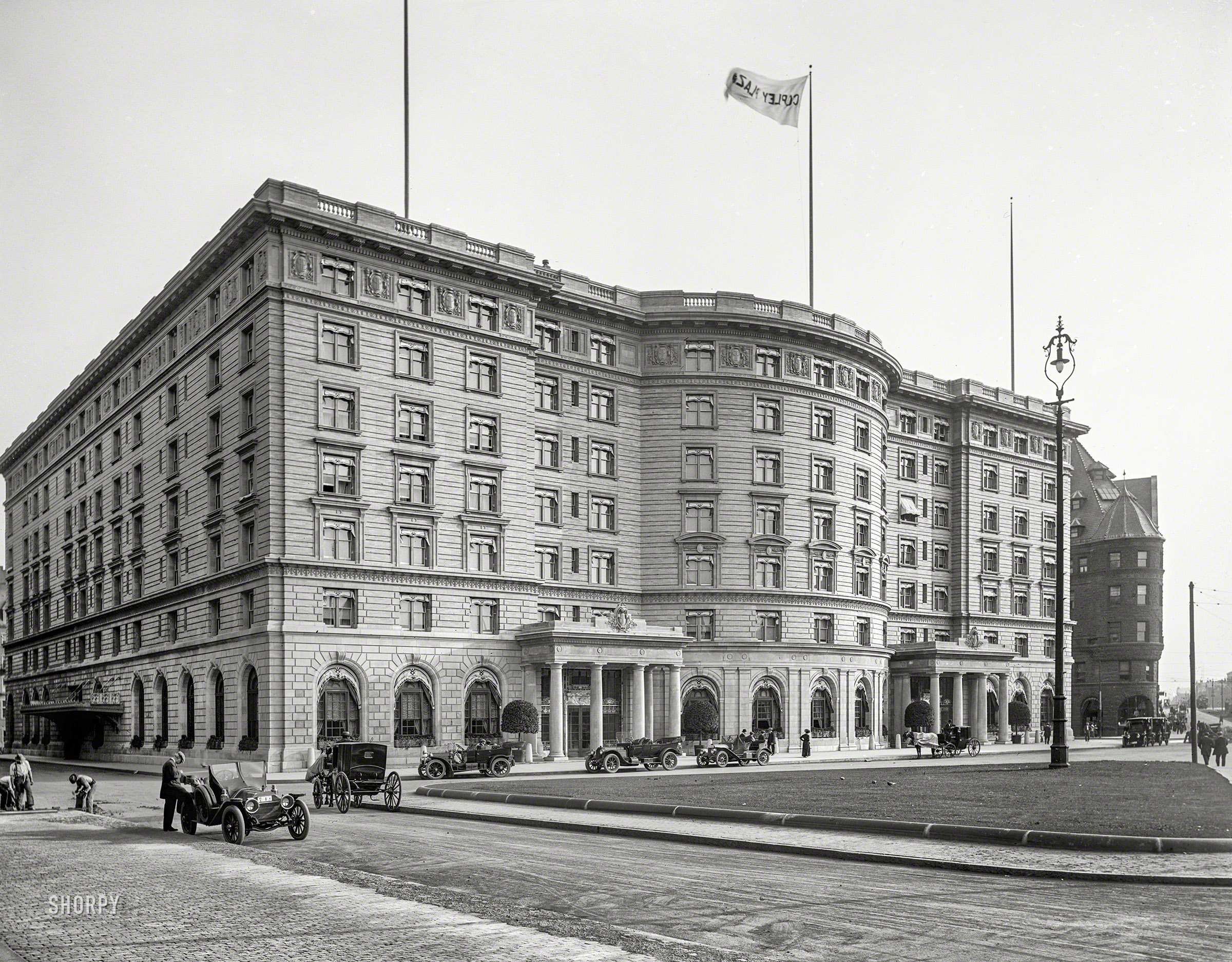 Boston, Massachusetts, circa 1912. "Copley Plaza Hotel, Copley Square." 8x10 inch dry plate glass negative, Detroit Publishing Company. View full size.