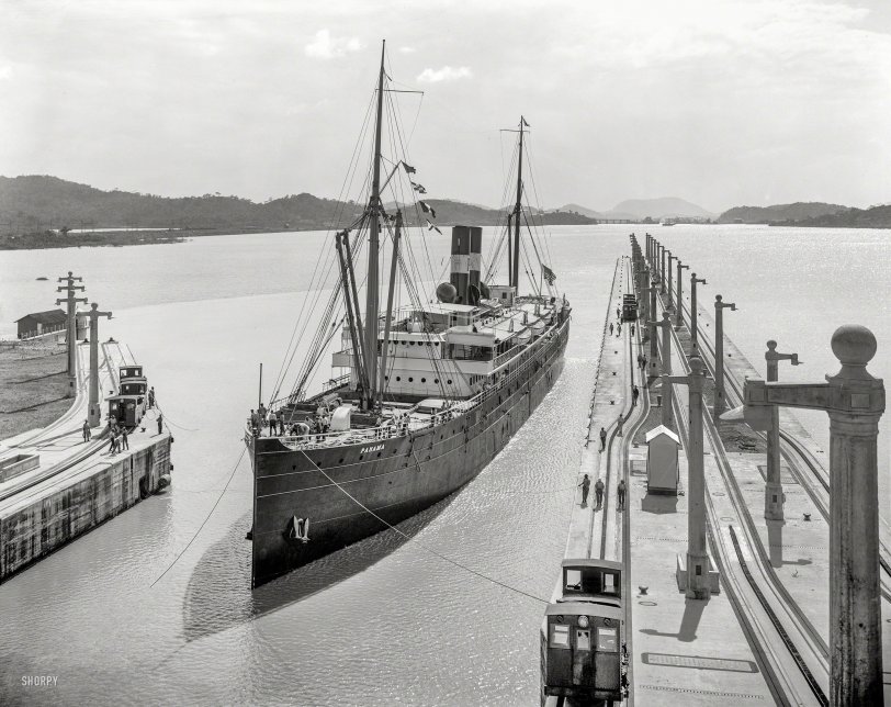 Circa 1915. "Steamer Panama at Pedro Miguel Locks, approach from Miraflores Lake, Panama Canal." Another high-resolution view to mark the centenary of the Panama Canal. 8x10 inch glass negative, Detroit Publishing Co. View full size.