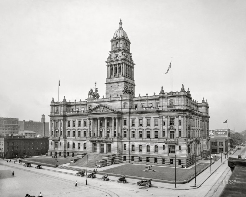 Detroit, Michigan, circa 1908. "Wayne County Building facing Cadillac Square." Complete with cannon. 8x10 inch dry plate glass negative, Detroit Publishing Company. View full size.
