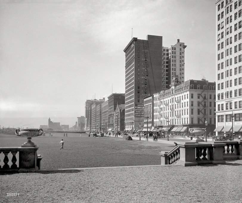 Chicago circa 1911. "Grant Park, south from Art Institute." 8x10 inch dry plate glass negative, Detroit Publishing Company. View full size.
