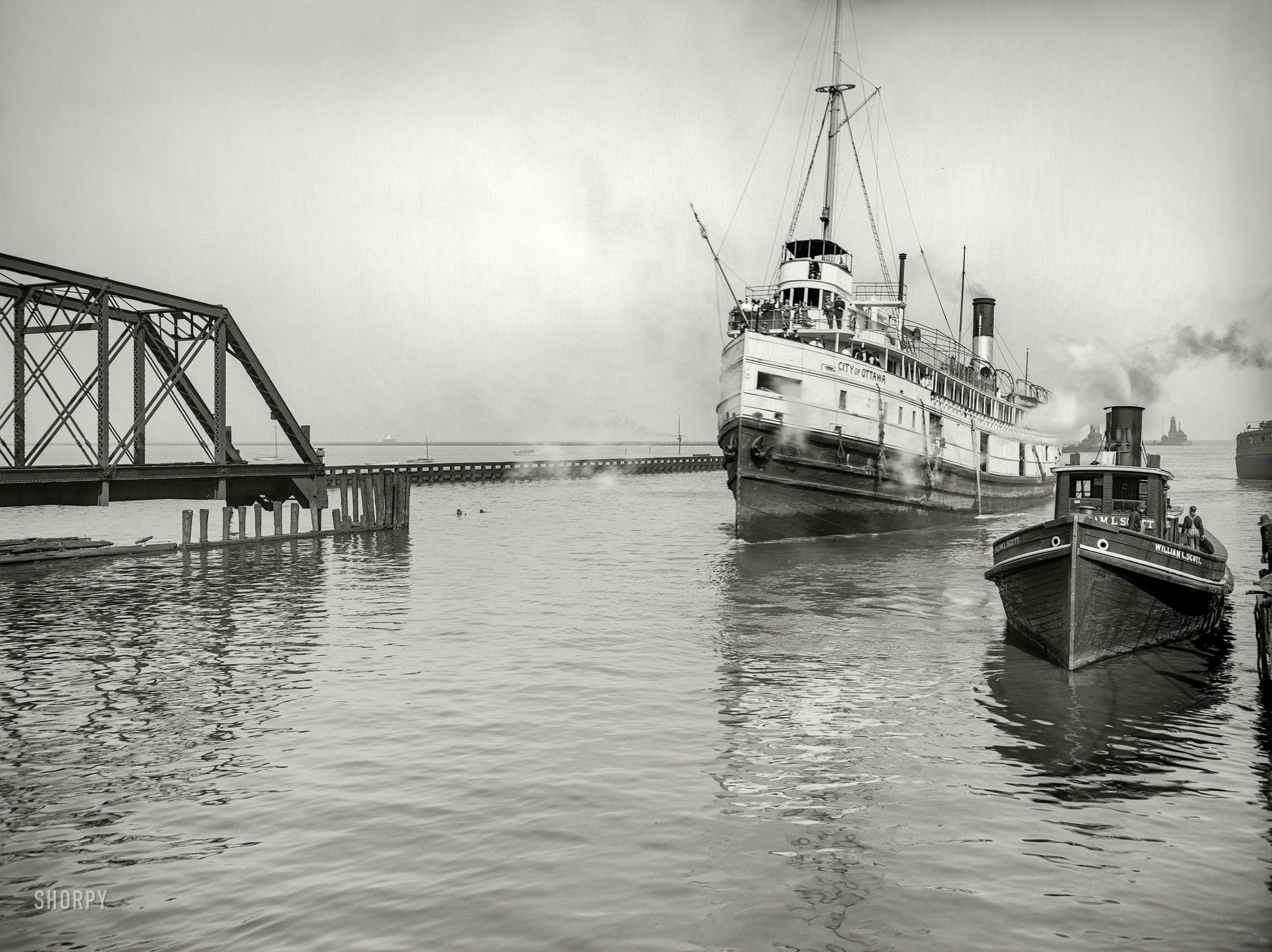 Cleveland circa 1907. "Steamer City of Ottawa entering Cuyahoga Creek." 8x10 inch dry plate glass negative, Detroit Publishing Company. View full size.