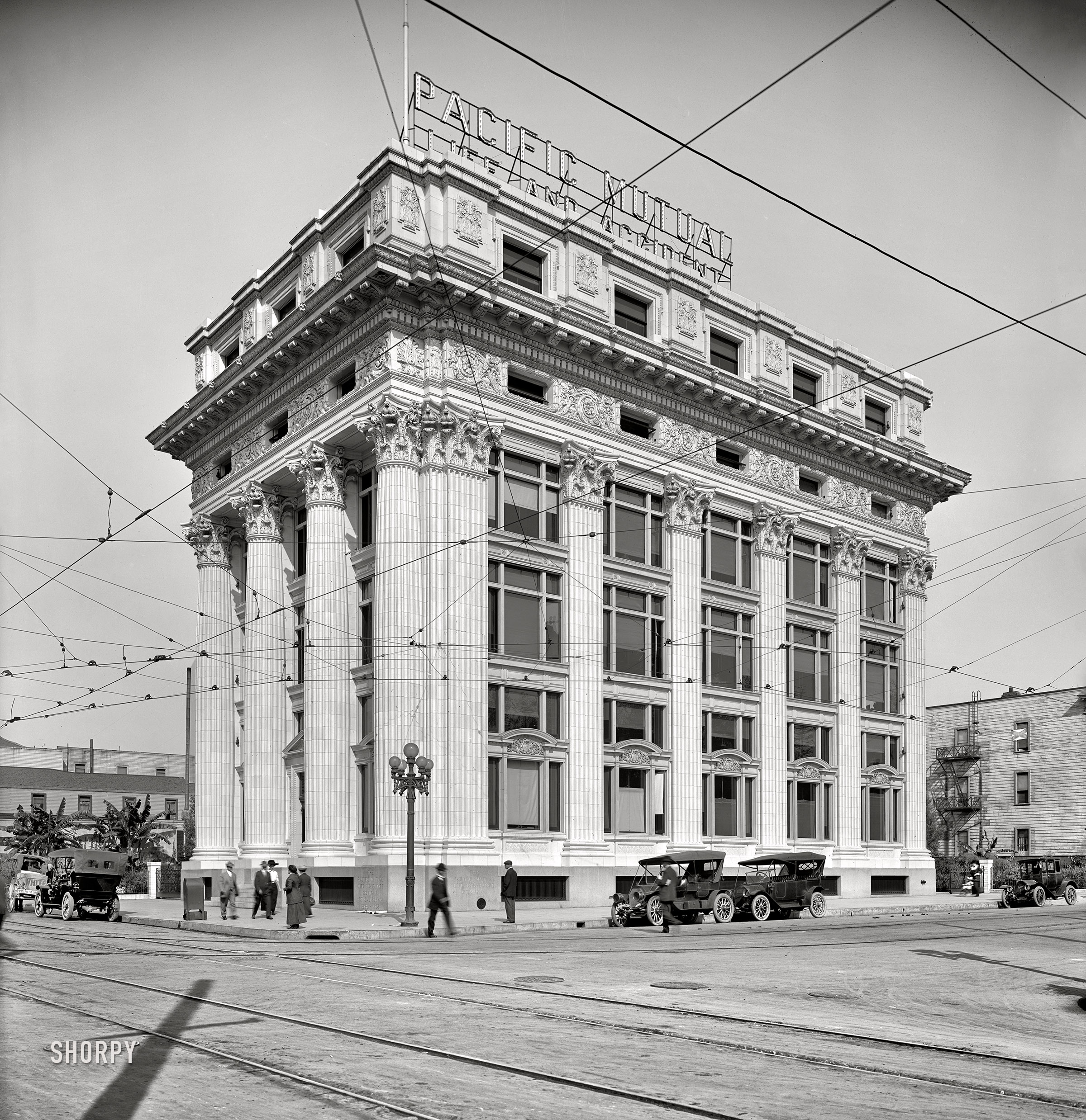 Los Angeles circa 1909. "Pacific Mutual Life & Accident Co. building, Sixth and Olive streets." 8x10 inch dry plate glass negative, Detroit Publishing Company. View full size.