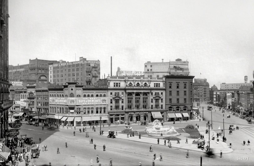 August 1912. "Campus Martius and Detroit Opera House." With much interesting signage. 8x10 inch glass negative, Detroit Publishing Company. View full size.
