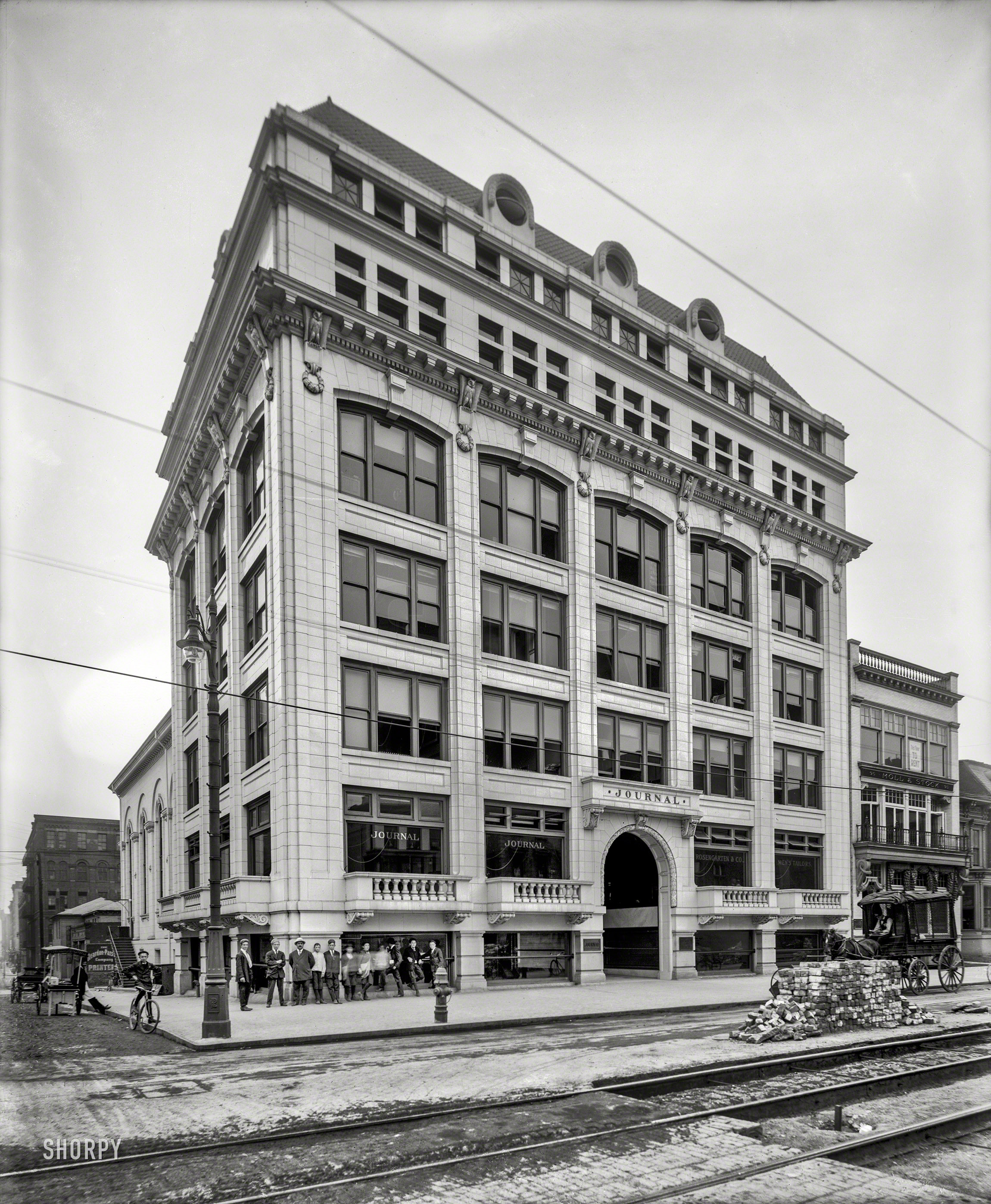 Detroit circa 1905. "Journal building at Fort and Wayne." 8x10 inch dry plate glass negative, Detroit Publishing Company. View full size.