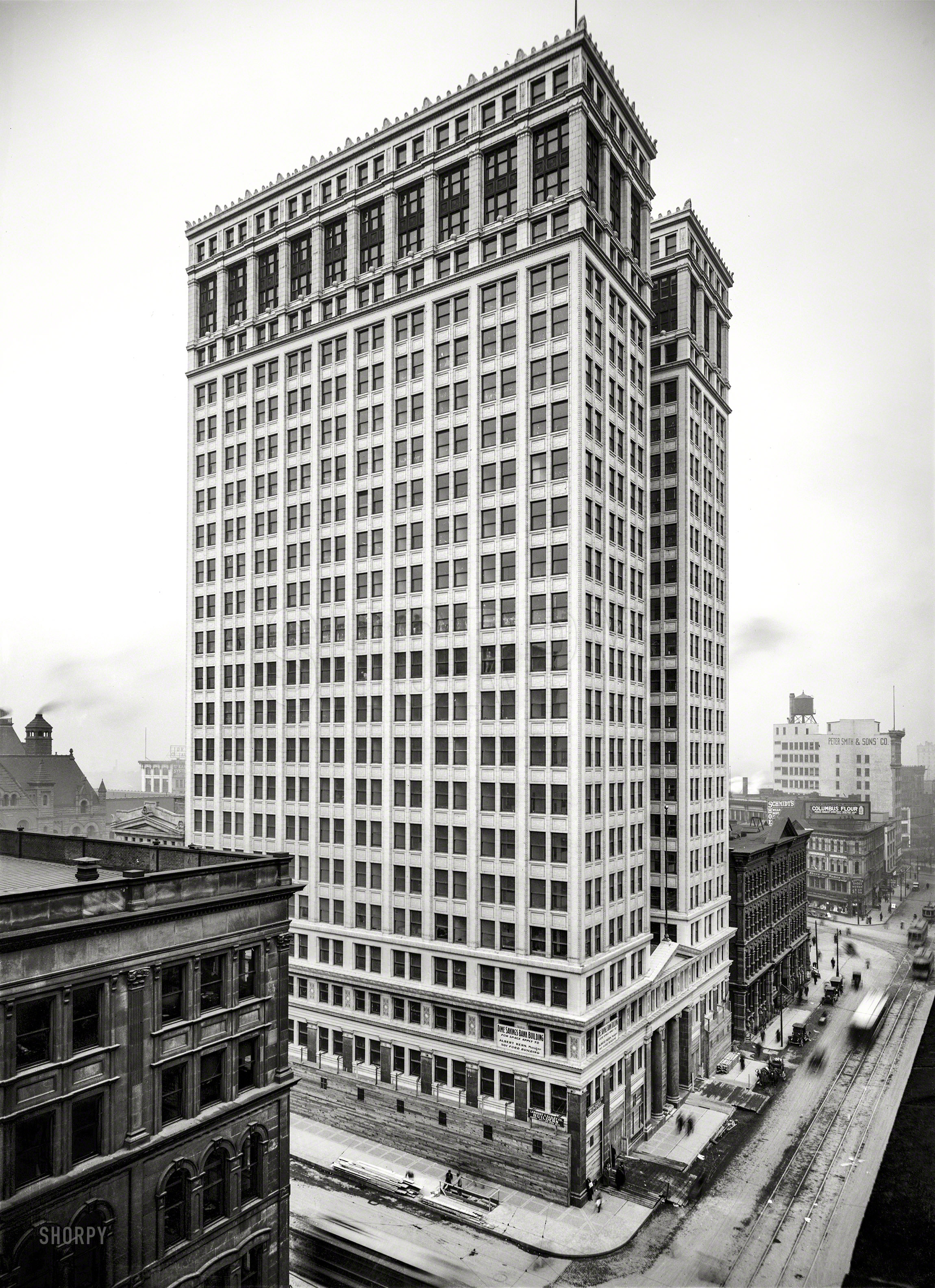 December 31, 1912. "Dime Savings Bank Building, Detroit." 8x10 inch dry plate glass negative, Detroit Publishing Company. View full size.