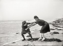 Atlantic City circa 1905. "Come on in, the water's fine." 5x7 inch dry plate glass negative, Detroit Publishing Company. View full size.