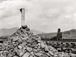 1902. "Lizzie Bourne monument, Mount Washington, White Mountains, New Hampshire." Miss Bourne, who succumbed to exposure, was just a few hundred feet from the summit house when she expired on that blustery September night in 1855. 5x7 glass negative. View full size.