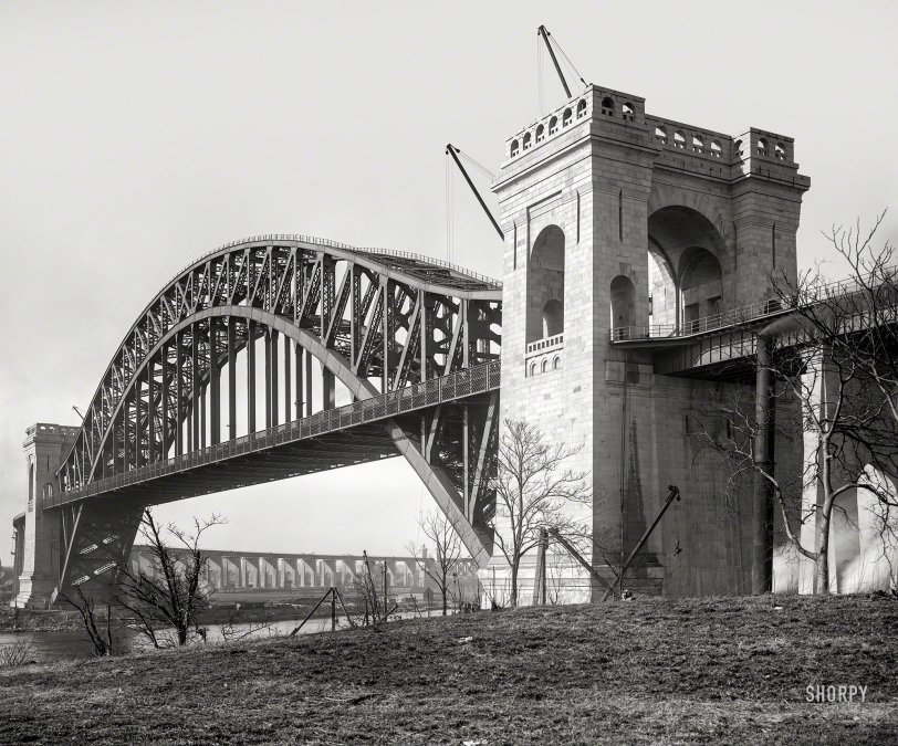 "Hell Gate Bridge (New York Connecting Railroad Bridge)," circa 1915. This steel arch span over the East River was completed in 1916. View full size.
