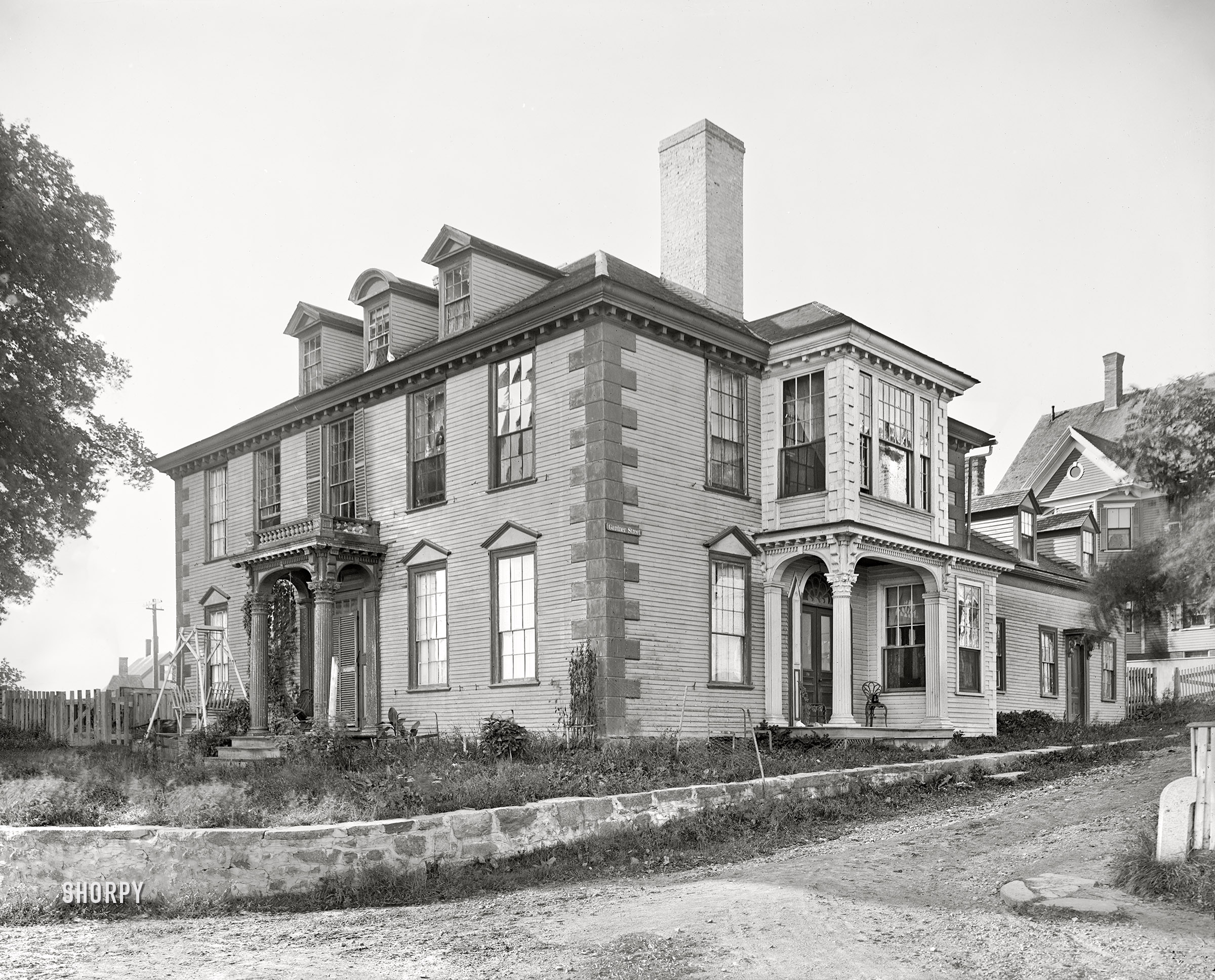 Portsmouth, New Hampshire, circa 1907. "Gardner House." Built in 1760 by Mark Hunking Wentworth, with subsequent additions. 8x10 inch dry plate glass negative. View full size.