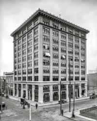 Little Rock, Arkansas, circa 1910. "Southern Trust Co. building." Tallest in the state at the time of its completion in 1907. 8x10 inch glass negative, Detroit Publishing Company. View full size.