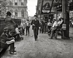 May 1903. New York. "Newsboys at Greeley Square." Our title is a word salad plucked fresh from this 8x10 inch glass negative. Detroit Photographic Company.  View full size.