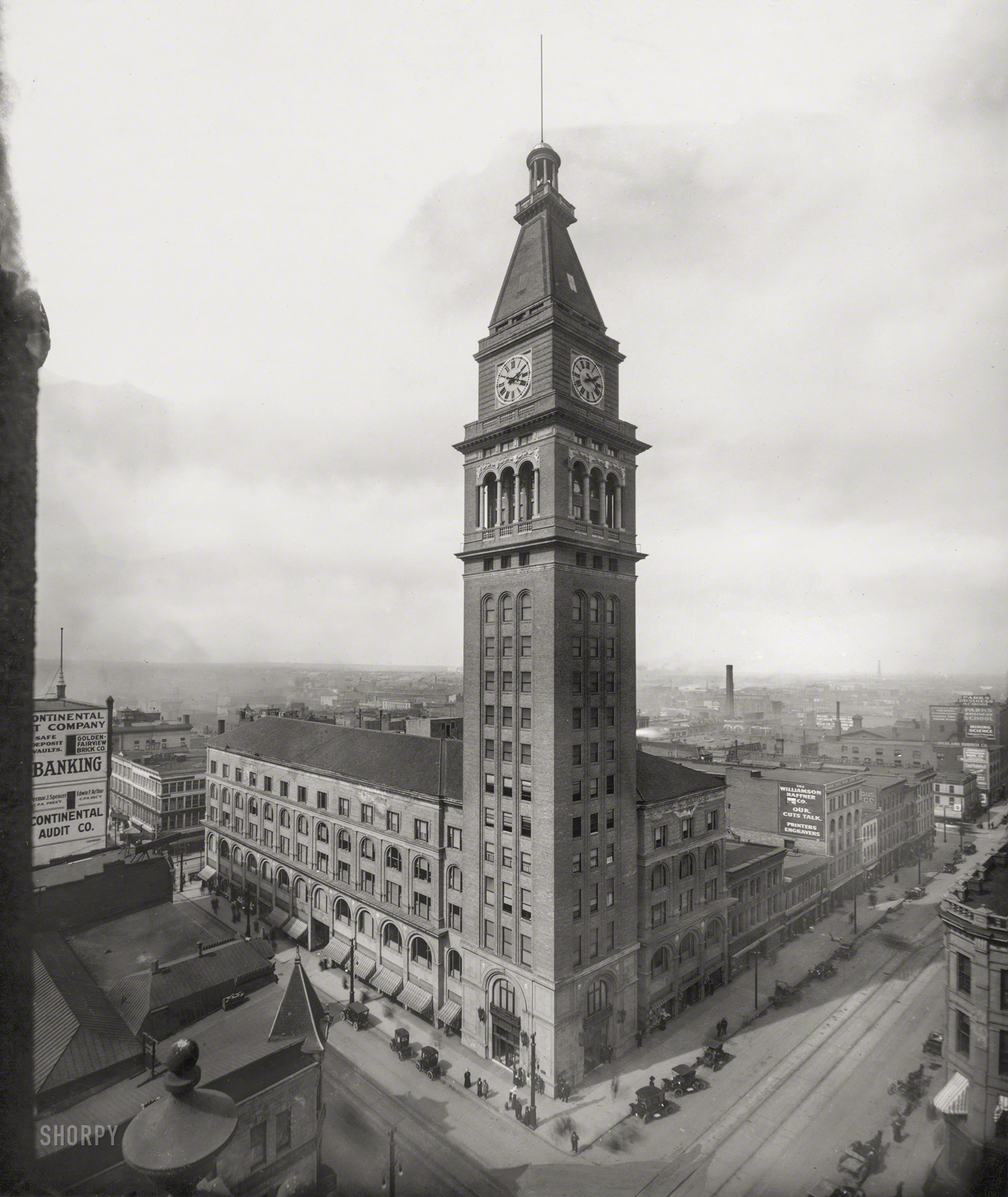 Denver c. 1910. "Daniels & Fisher Stores Co., 16th and Arapahoe." View full size.