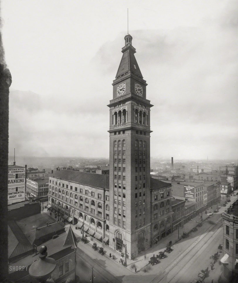 Denver c. 1910. "Daniels &amp; Fisher Stores Co., 16th and Arapahoe." View full size.
