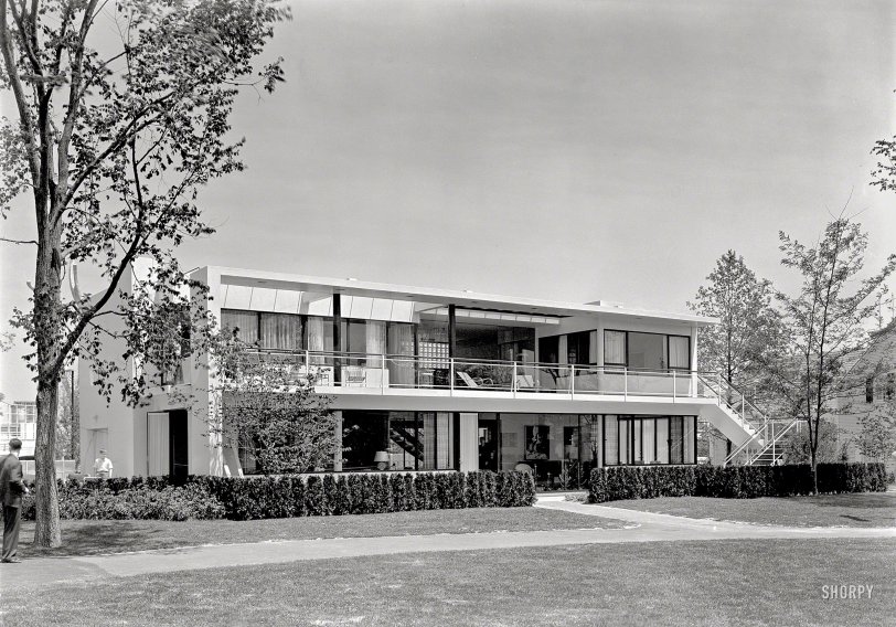 June 12, 1939. "New York World's Fair, House of Glass. General exterior (rear). Landefeld &amp; Hatch, architect." Our first exterior view of this crystal palace. 5x7 inch Agfa safety negative by Gottscho-Schleisner. View full size.

