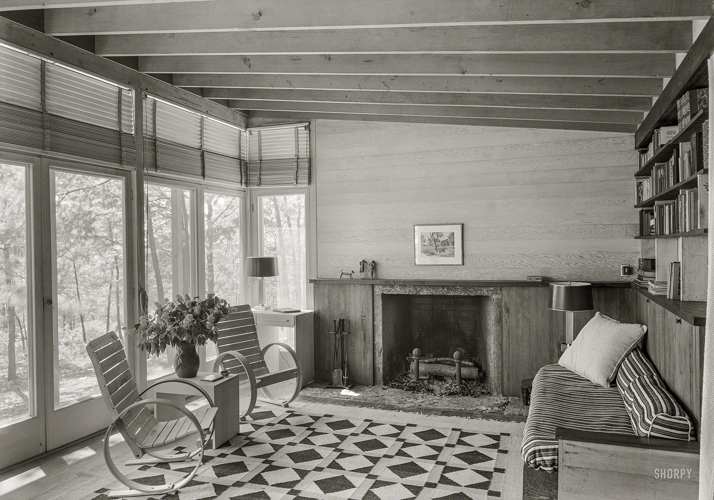 May 30, 1940. "John C.B. Moore residence in Pound Ridge, Westchester County, New York. Living room, to fireplace. Moore & Hutchins, architect." Large-format acetate negative by Gottscho-Schleisner. View full size.